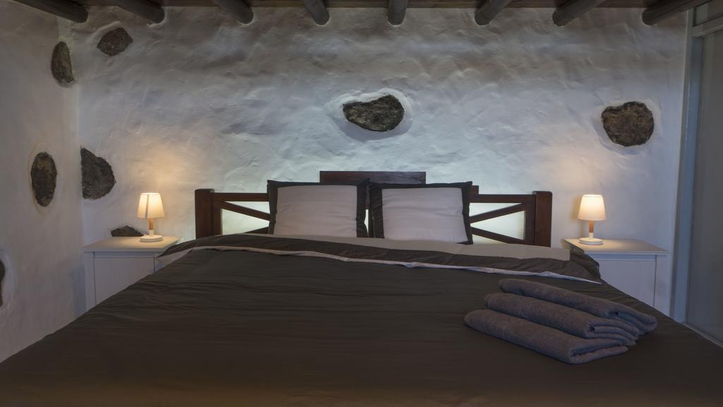 Villa With Amazing Views, Jacuzzi And Private Pool San Bartolomé Kültér fotó