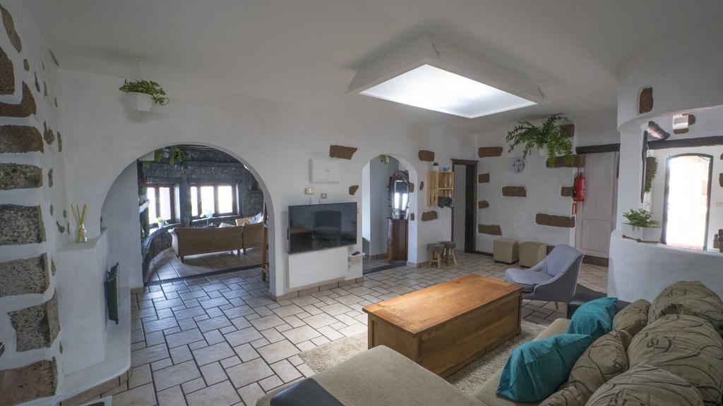 Villa With Amazing Views, Jacuzzi And Private Pool San Bartolomé Kültér fotó