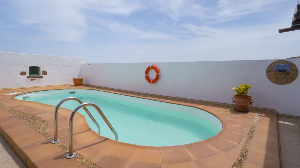 Villa With Amazing Views, Jacuzzi And Private Pool San Bartolomé Kültér fotó